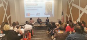Presentan libro sobre implicancias del mundo moderno en el trabajo