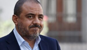 Asistentes de la educación de Natales piden la renuncia del ministro Ávila