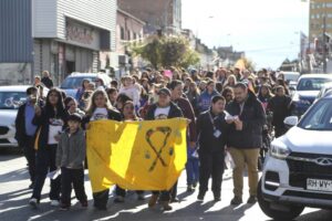 Más de 200 personas marcharon por la visibilización de la condición autista