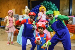 Se realizó novedosa feria de Mario Bros en Punta Arenas