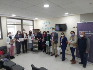 Inauguran punto de lectura en la Unidad de Radioterapia de Hospital Clínico