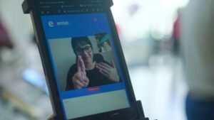 Entel ofrece atención en lengua de señas en todas sus tiendas de Magallanes