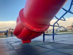 Municipio arregló “tobogán de Boric”: salió $3 mil