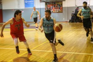 Turbales y Pistoleros se enfrentarán en la final del torneo Relámpago de básquetbol laboral