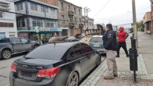 Detienen a ciudadano extranjero con dos causas pendientes