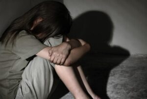 Cárcel para sujeto que abusó sexualmente de la hija de su pareja