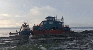 Mantienen diligencias investigativas por posible derrame de combustibles en Bahía Carrera