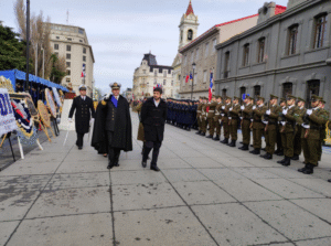 Desfile cívico-militar por Día de las Glorias Navales