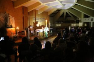 Fieles celebran la novena de Virgen de Fátima