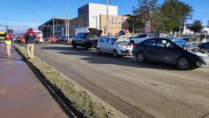 Triple colisión por alcance en Avenida Frei con Enrique Abello