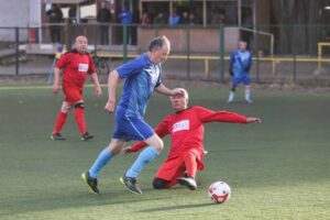 La fiesta del balompié en el futbolito senior continúa hoy en Punta Arenas