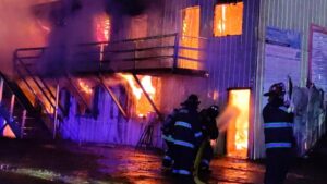 Incendio afectó a bodega de Salfa en Punta Arenas