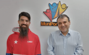 Municipio de Porvenir entregó apoyo a joven que competirá en Mundial de Esquila