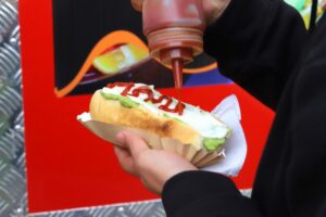 Nutricionista aclara “mitos y verdades” sobre el delicioso y tradicional Completo