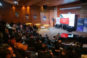 Seminario abordó desafíos del presente y futuro de Magallanes como Región Antártica