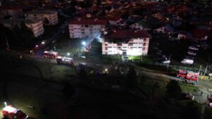 Voraz incendio afectó a 8 departamentos en Punta Arenas