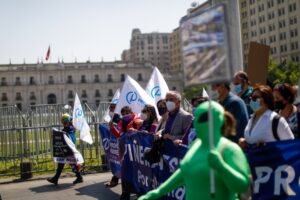 Docentes de Chile se comunicarán mañana con autoridades educativas para programar mesa de diálogo