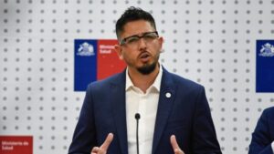 En medio de crisis de salud, subsecretario Araos habría renunciado a su cargo