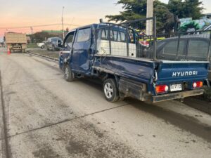 Choque entre camiones deja a una persona lesionada