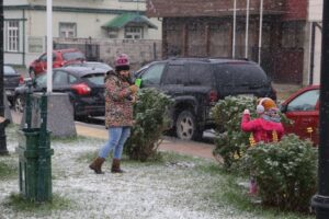 Primera nevada en invierno registró ayer Punta Arenas