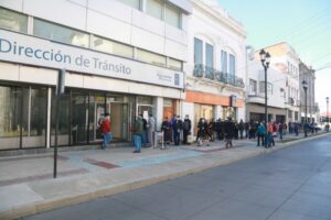 Molestia en municipio de Punta Arenas ante proyecto que prorroga licencias de conducir