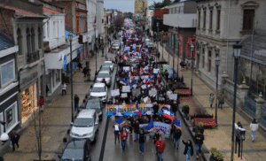 Asistentes de la Educación, profesores y funcionarios de Cormupa exigen pago completo de sus sueldos de mayo