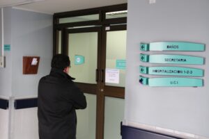 Hospital FF.AA “reconsideró la situación” y no cerrará Unidad de Paciente Crítico