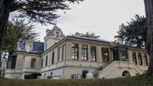 Hombre acusa que Museo Regional no quiere entregar video donde le cae encima rama de árbol