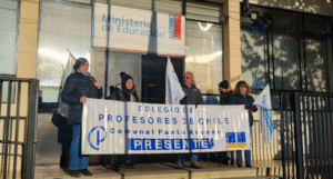 Con pasiva marcha docentes magallánicos se adhirieron a paro nacional