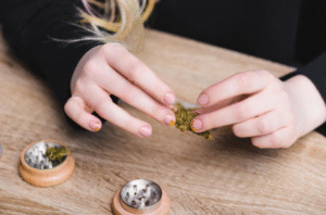 Estudio revela que las principales sustancias que consumen los escolares son marihuana y alcohol