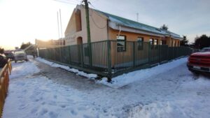 Escarcha y nieve acumulada en veredas: el riesgo inminente para transeúntes en Punta Arenas