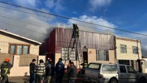 Incendio afectó a vivienda en barrio San Miguel de Punta Arenas