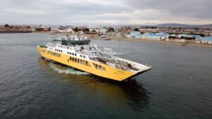 Oleaje afectó cruce de Punta Arenas a Porvenir
