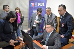 Gobierno de Chile inicia empadronamiento biométrico para extranjeros en situación irregular