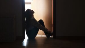 Sujeto es acusado de abusar sexualmente a la hija de su amigo en Puerto Natales