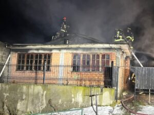 Incendio consumió por completo vivienda en barrio San Miguel