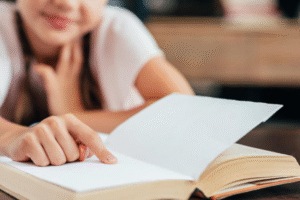 Exseremi cree en el auge de una cultura de iletrados
