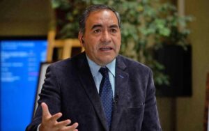 Fidel Espinoza: el senador de Gobierno que fue el más duro crítico de Giorgio Jackson