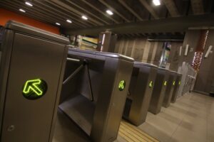 Diputados RN ofician a Metro para responsabilizar a padres por estudiantes que causaron destrozos