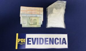 Colombiano fue sorprendido con cocaína en el aeropuerto de Punta Arenas