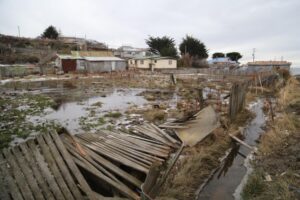 Acusan desvío de cauce de río por viviendas inundadas en Barranco Amarillo