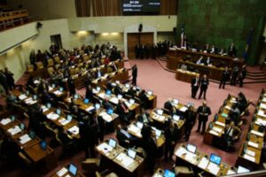 Políticos magallánicos analizan solicitud de renuncia de Jackson mediante proyecto de ley