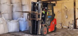 Municipalidad de Punta Arenas reabastece stock de sal para cubrir el resto del invierno