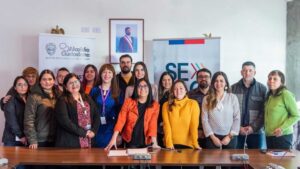 Municipio de Natales concreta acuerdo con el Servicio Nacional de Migraciones