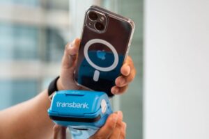 Transbank consolida su liderazgo con la inclusión de Apple Pay en su red