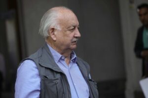 Reacciones por muerte de Teillier: destacan “compromiso con la democracia” y critican duelo nacional