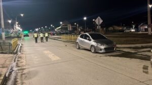 Con lesiones de carácter grave se encuentra menor atropellada en Punta Arenas