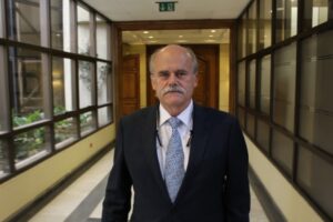 Diputado Matheson denuncia ante ministra deficiencias del Servicio de Salud Magallanes