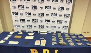 Detienen en el aeropuerto de Punta Arenas a sujeto por tráfico de drogas