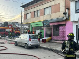 Incendio en céntrico restaurante deja cuantiosos daños a propietarios del negocio